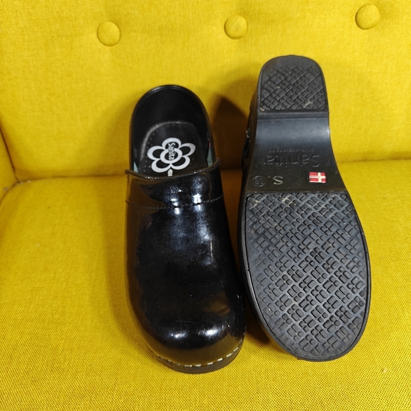 Sanita Professional Black Patent Leather Clogs Women's Shoes Size 38 US 7.5-8 - Picture 9 of 9